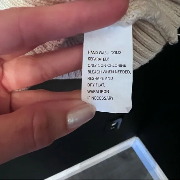 Jeanne Pierre women sweater Size: M Color: beige - Picture 5 of 9